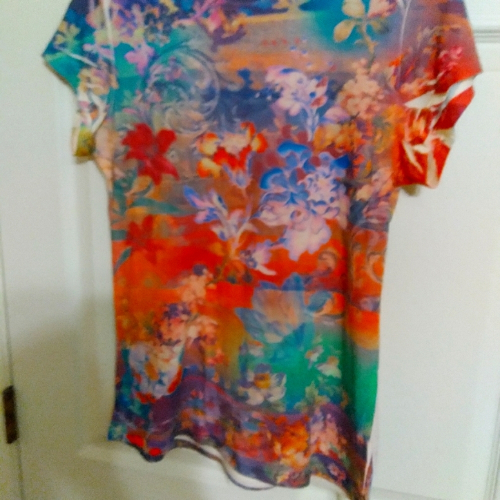 Colorful tee shirt large L